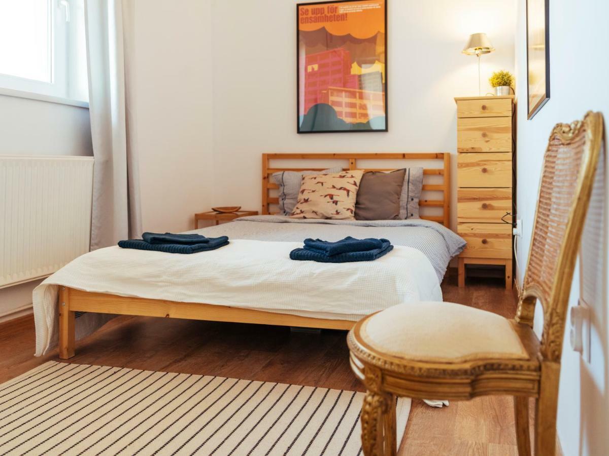 Parkview Apartment - Spectacular View & 2 Bedrooms Bukarest Eksteriør billede